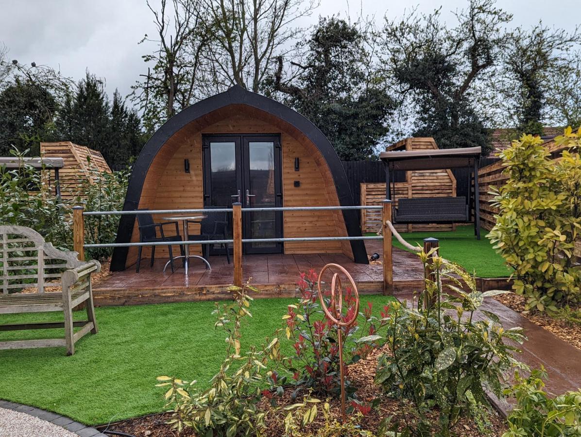 Peacock Lake Glamping Villa Nottingham Exteriör bild