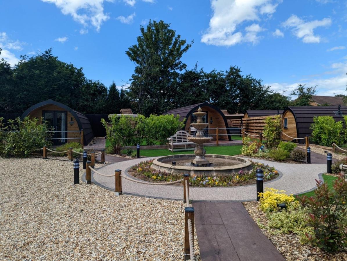 Peacock Lake Glamping Villa Nottingham Exteriör bild